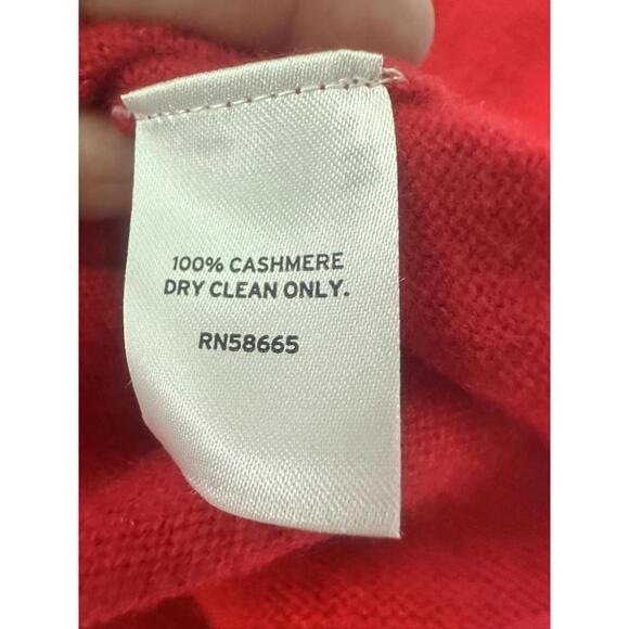 NWT Red 100% Cashmere Nordstrom Sweater Size Medium - Picture 9 of 10